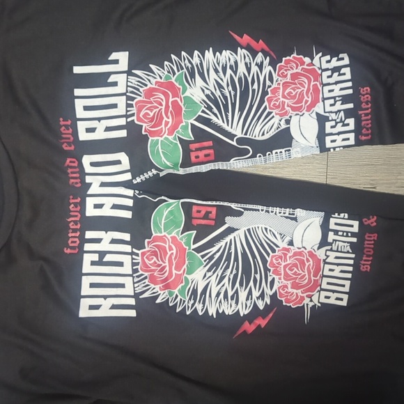 Julia by Love J Hi/Lo Split T-shirt - Picture 3 of 4